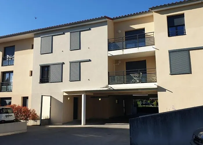 Le Loft De - La *